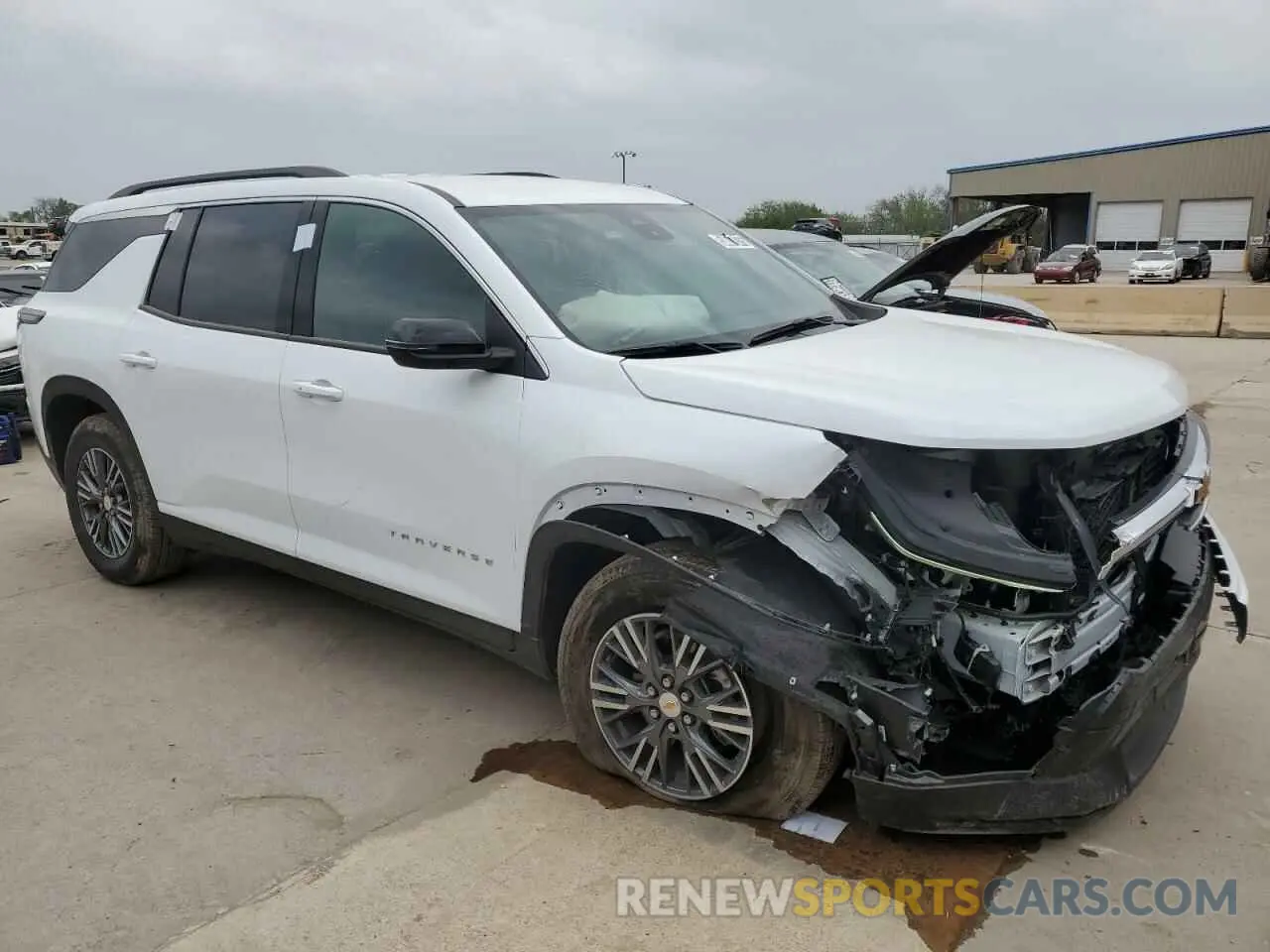 4 Photograph of a damaged car 1GNERGRS1SJ125571 CHEVROLET TRAVERSE 2025