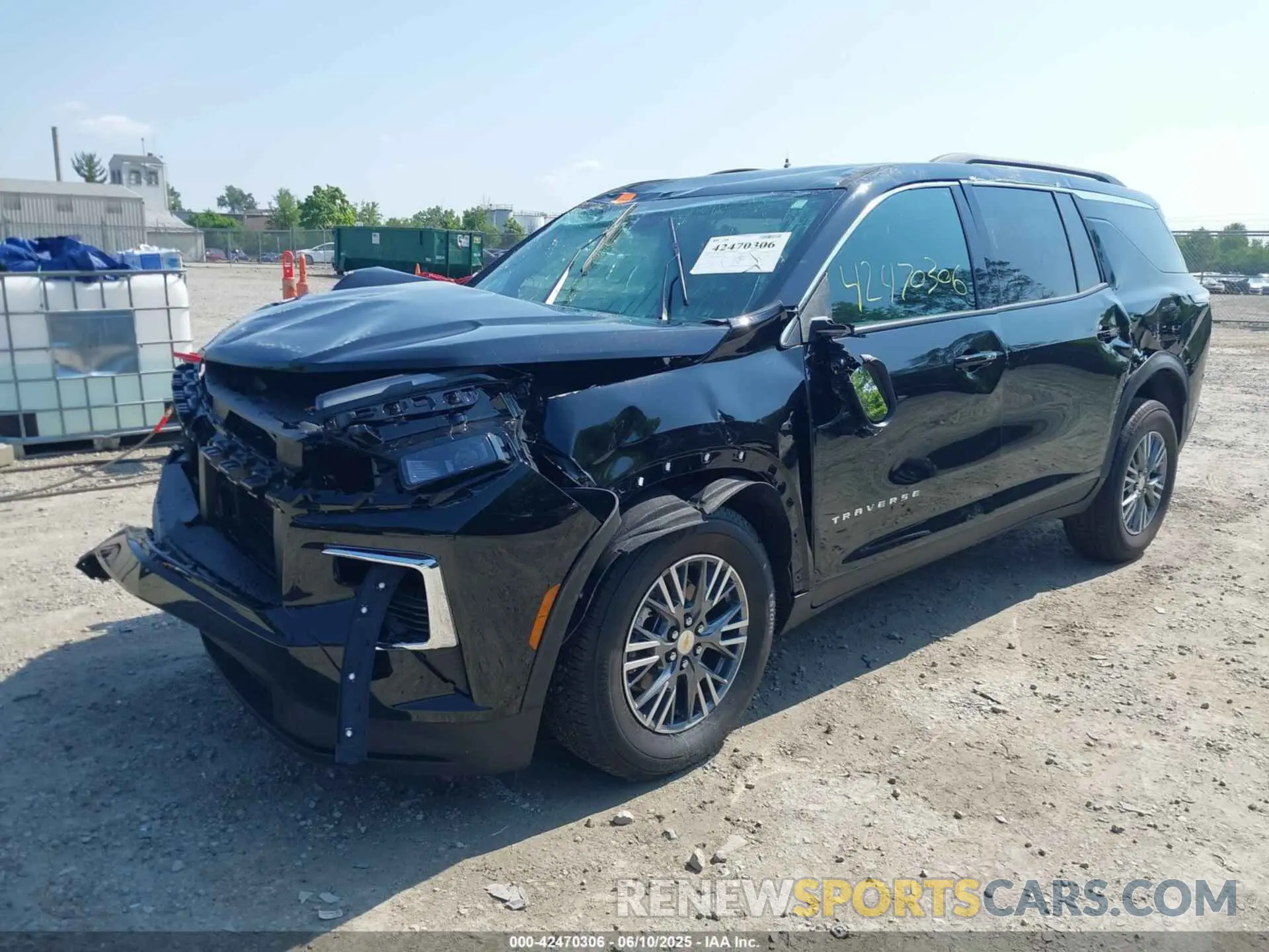 2 Photograph of a damaged car 1GNERGRS3SJ224683 CHEVROLET TRAVERSE 2025