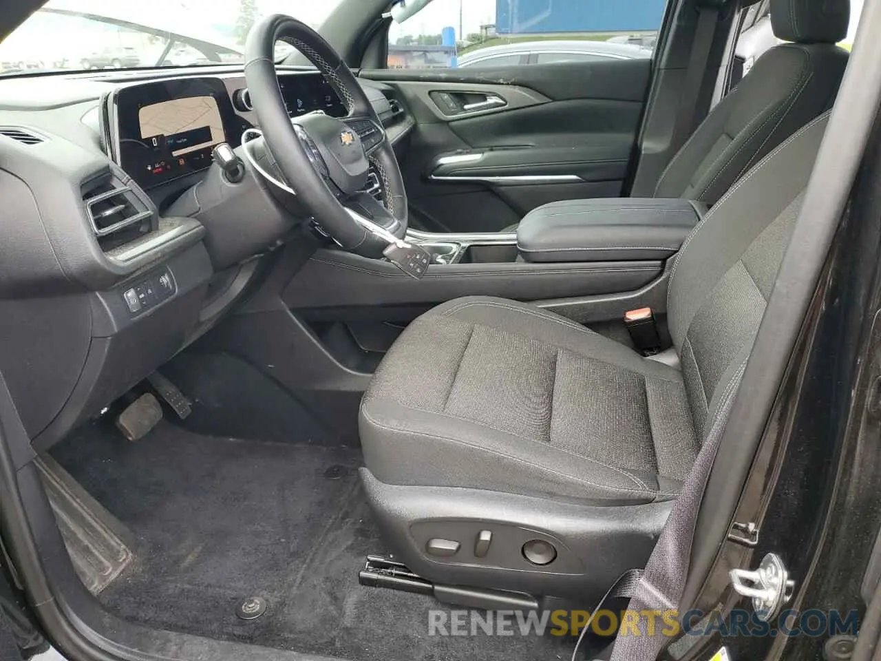 7 Photograph of a damaged car 1GNERGRS4SJ129680 CHEVROLET TRAVERSE 2025