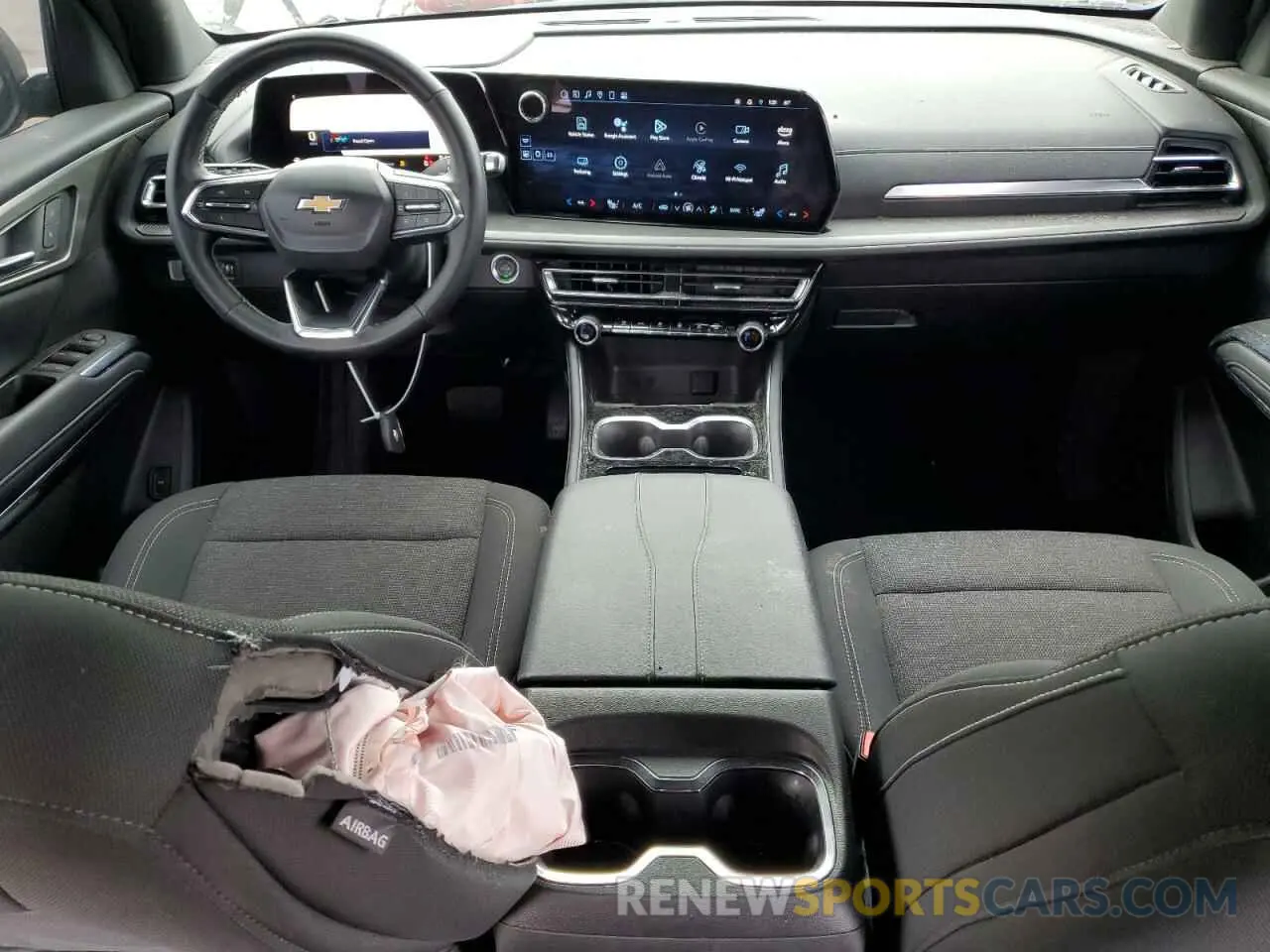 8 Photograph of a damaged car 1GNERGRS4SJ129680 CHEVROLET TRAVERSE 2025