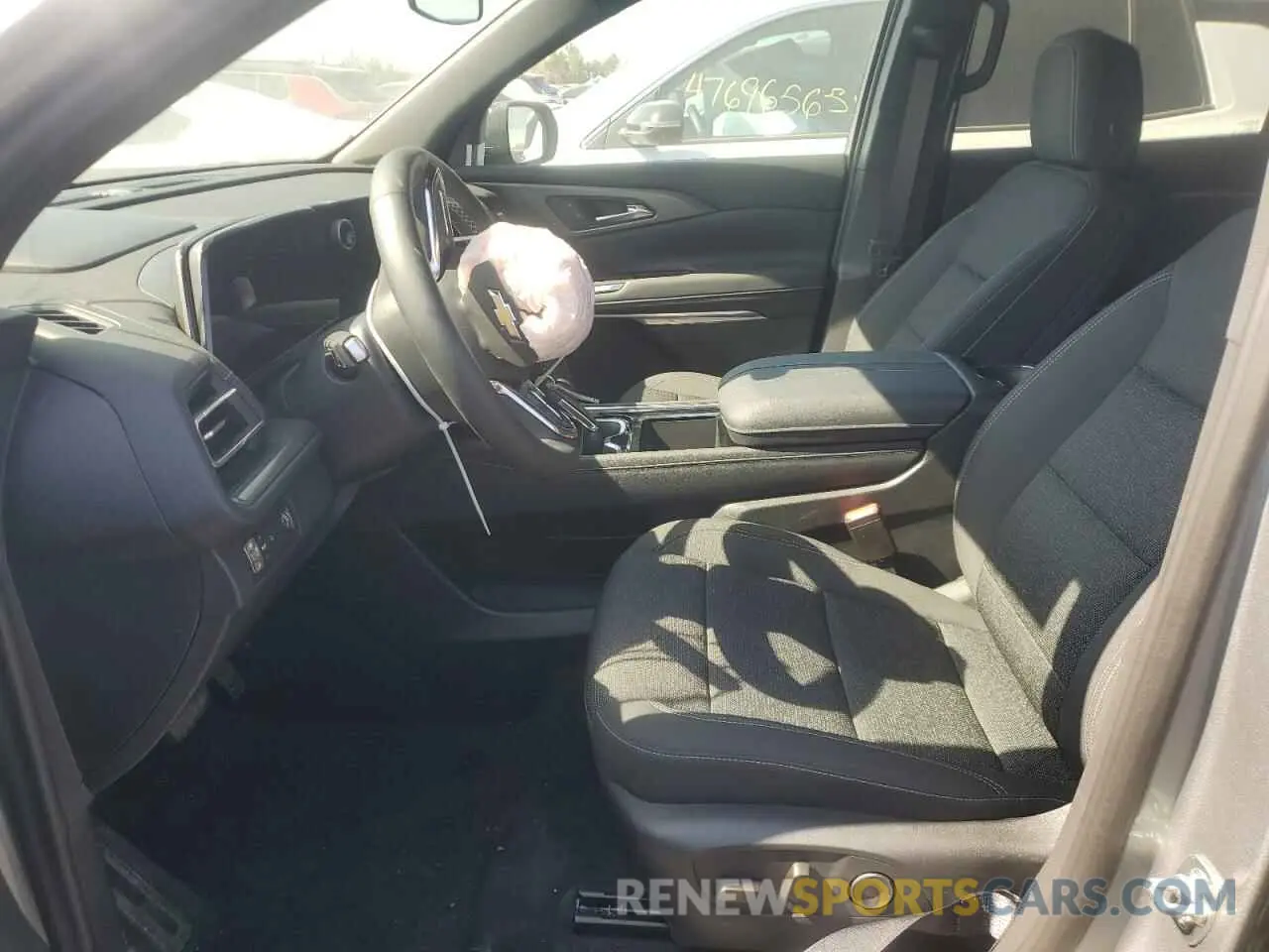 7 Photograph of a damaged car 1GNERGRS4SJ130604 CHEVROLET TRAVERSE 2025