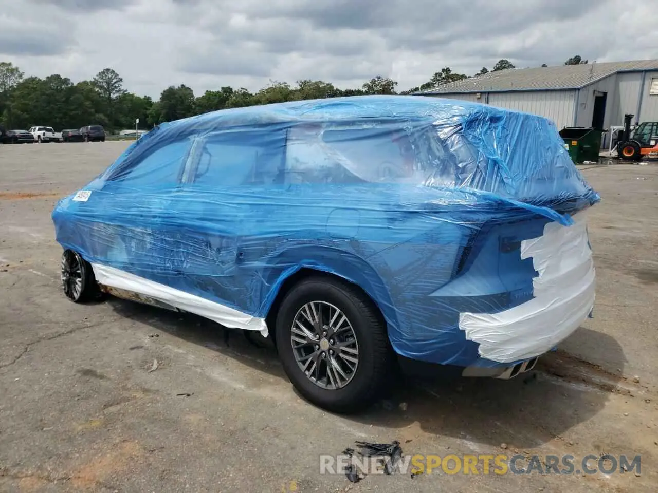 2 Photograph of a damaged car 1GNERGRS4SJ171766 CHEVROLET TRAVERSE 2025
