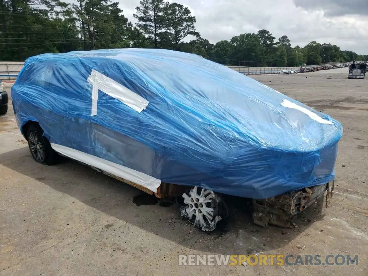4 Photograph of a damaged car 1GNERGRS4SJ171766 CHEVROLET TRAVERSE 2025