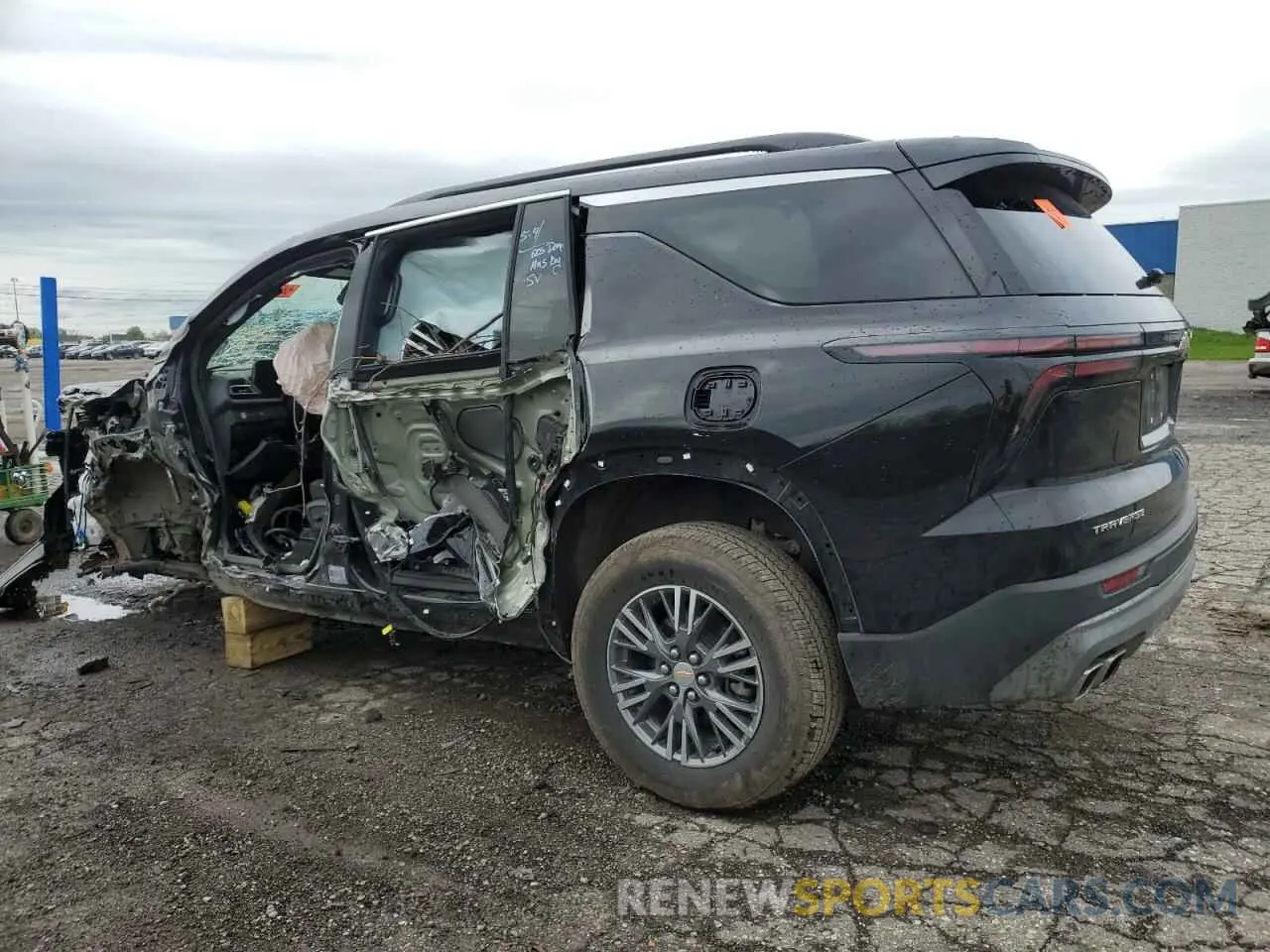 2 Photograph of a damaged car 1GNERGRS7SJ129723 CHEVROLET TRAVERSE 2025