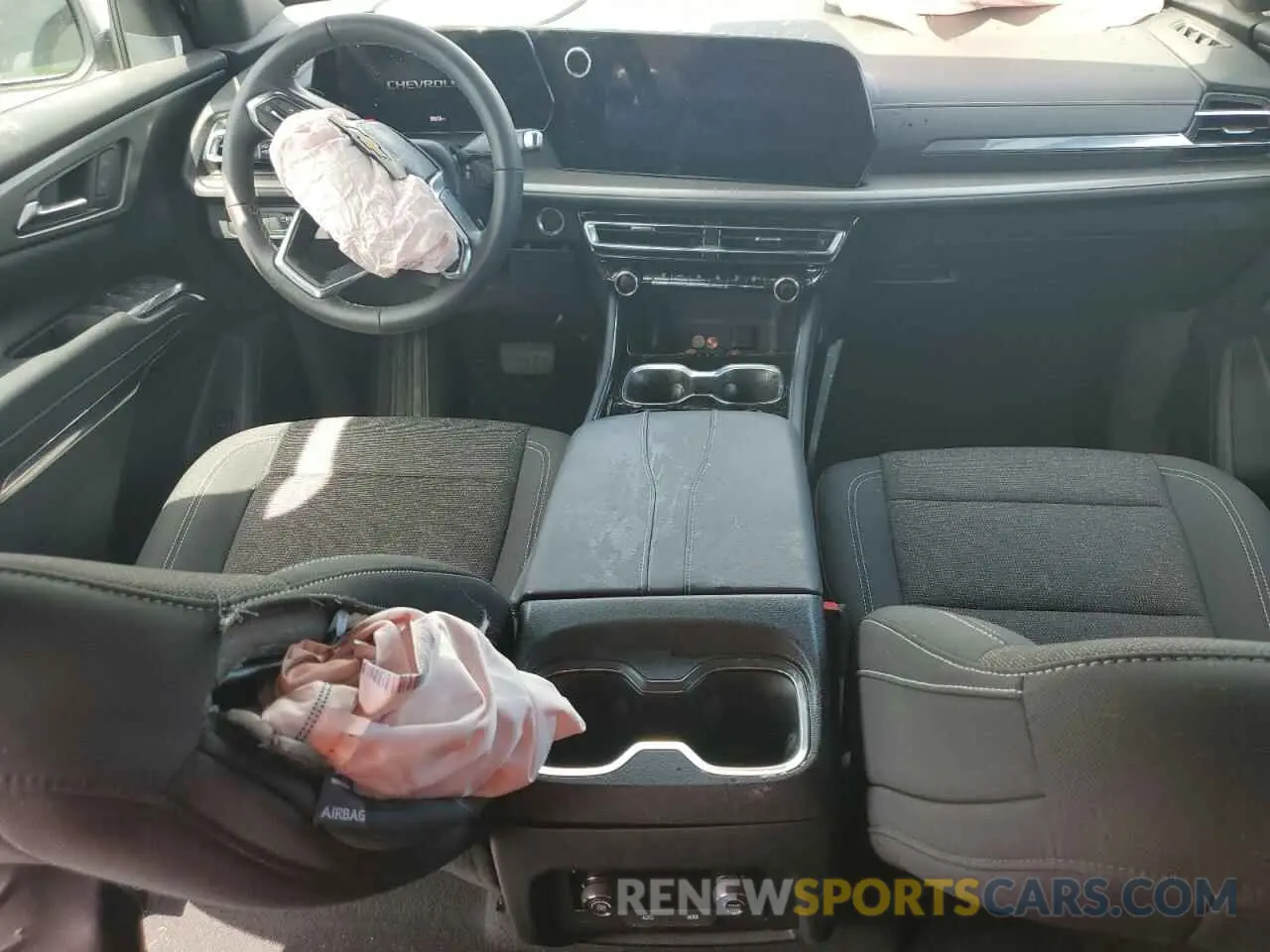 8 Photograph of a damaged car 1GNERGRS8SJ124787 CHEVROLET TRAVERSE 2025