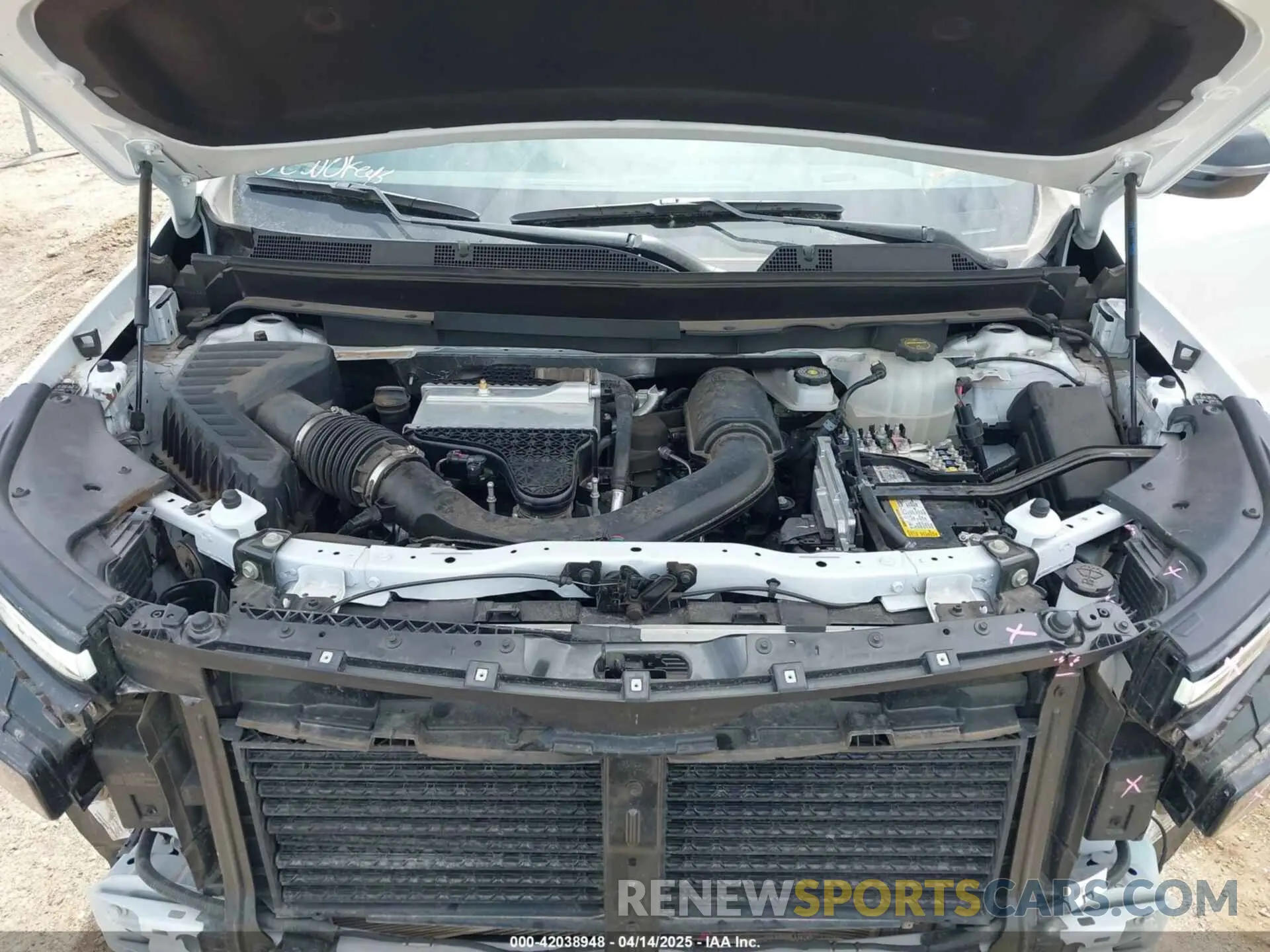 10 Photograph of a damaged car 1GNERGRS8SJ157305 CHEVROLET TRAVERSE 2025