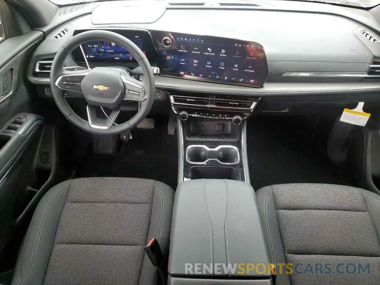 8 Photograph of a damaged car 1GNERGRS8SJ186321 CHEVROLET TRAVERSE 2025