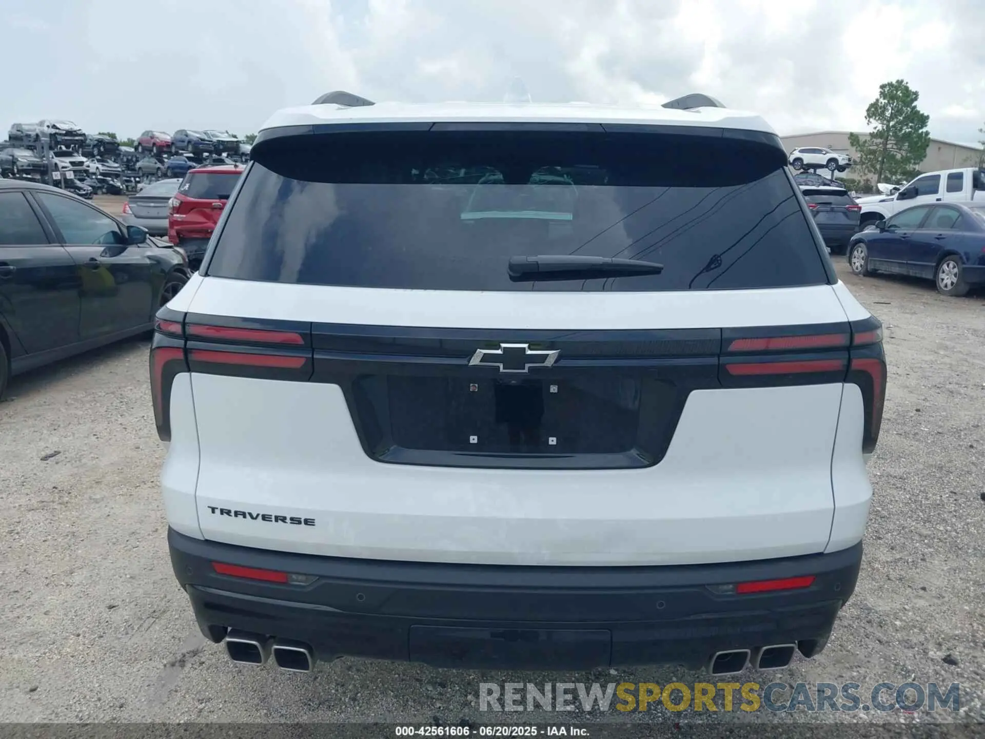 15 Photograph of a damaged car 1GNERGRS8SJ211623 CHEVROLET TRAVERSE 2025
