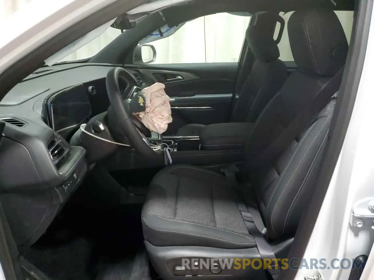 7 Photograph of a damaged car 1GNERGRSXSJ130705 CHEVROLET TRAVERSE 2025