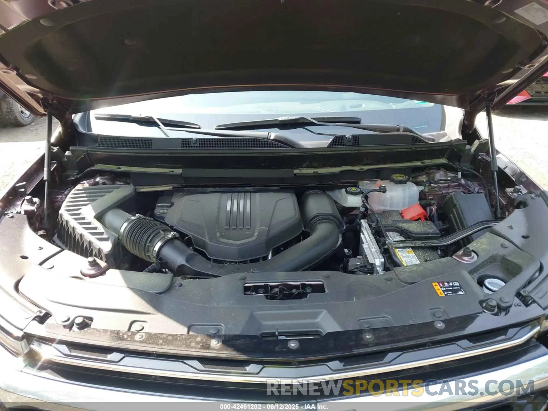 10 Photograph of a damaged car 1GNERKRS2SJ224242 CHEVROLET TRAVERSE 2025