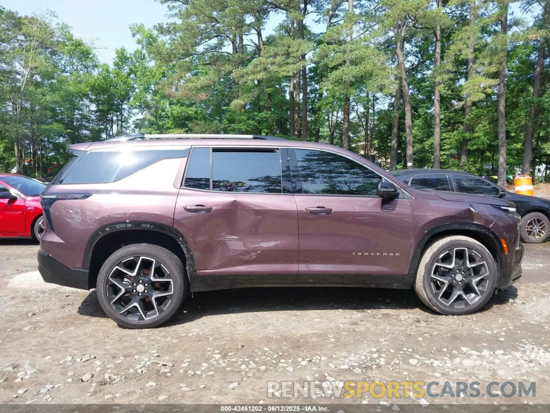 13 Photograph of a damaged car 1GNERKRS2SJ224242 CHEVROLET TRAVERSE 2025
