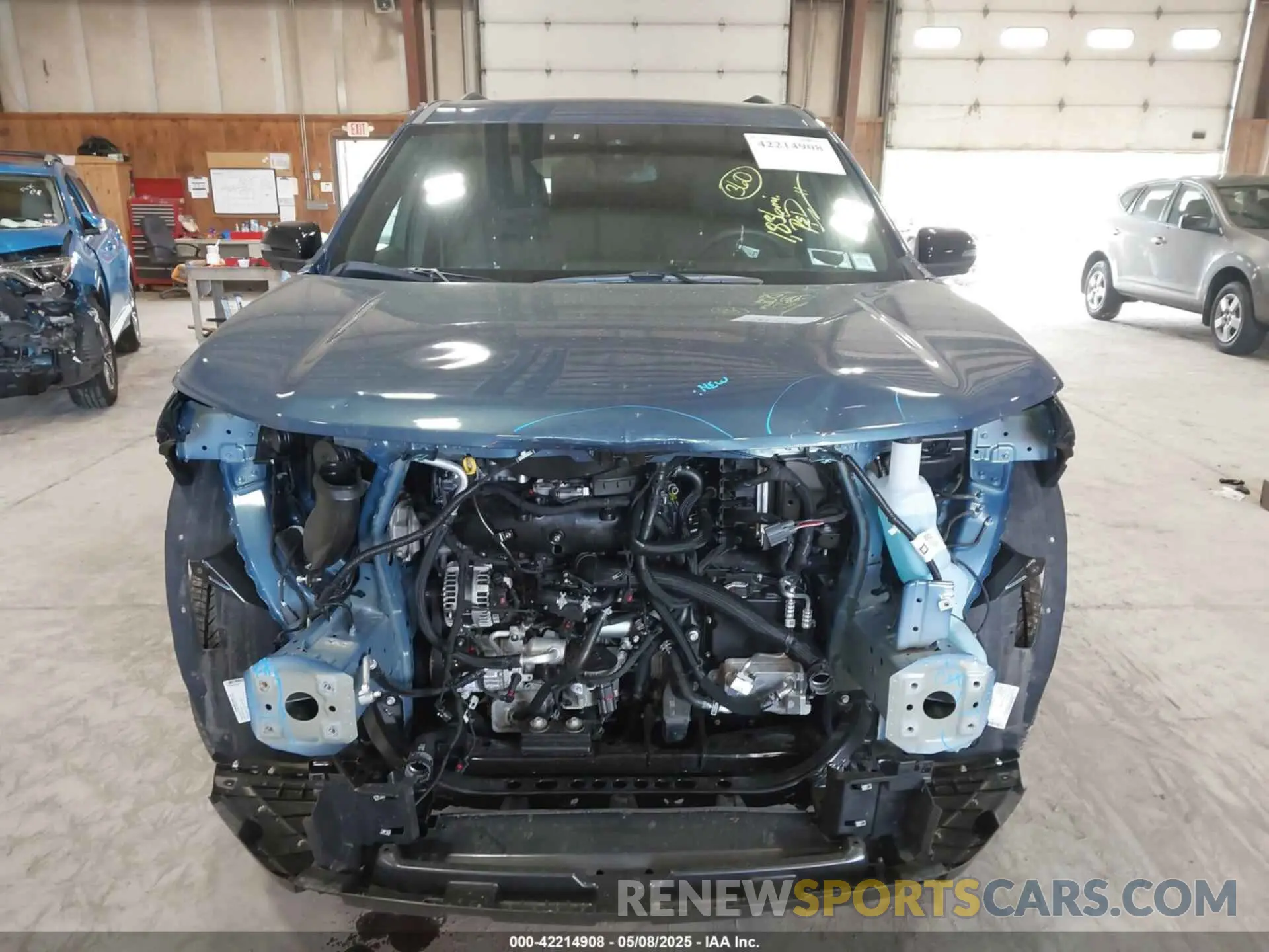 12 Photograph of a damaged car 1GNEVGRS2SJ185659 CHEVROLET TRAVERSE 2025
