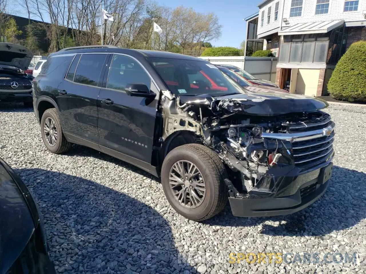 4 Photograph of a damaged car 1GNEVGRS3SJ215882 CHEVROLET TRAVERSE 2025