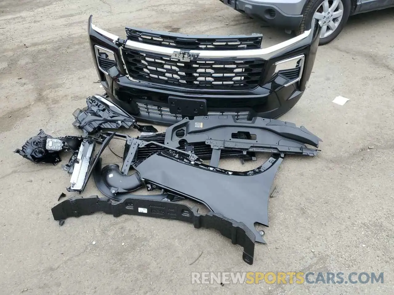 13 Photograph of a damaged car 1GNEVGRS6SJ141387 CHEVROLET TRAVERSE 2025