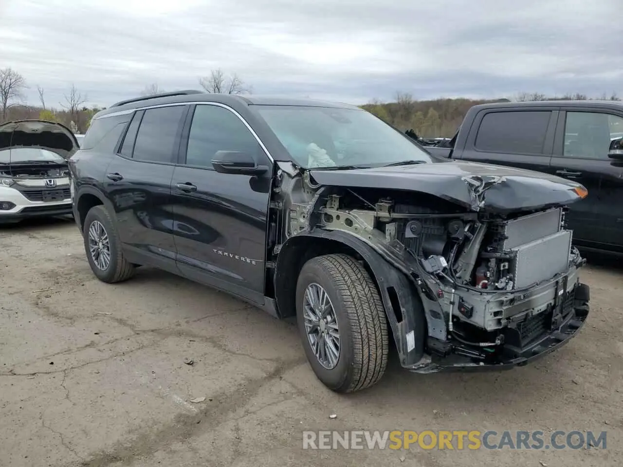 4 Photograph of a damaged car 1GNEVGRS6SJ141387 CHEVROLET TRAVERSE 2025