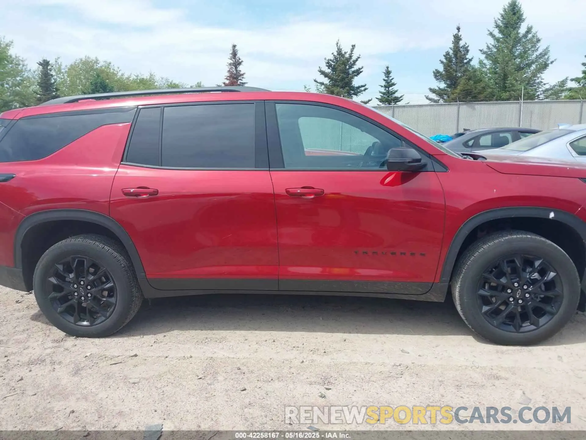 13 Photograph of a damaged car 1GNEVGRS8SJ113204 CHEVROLET TRAVERSE 2025