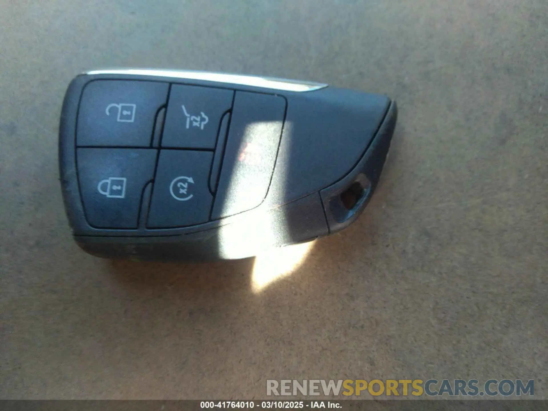11 Photograph of a damaged car 1GNEVGRS8SJ157218 CHEVROLET TRAVERSE 2025