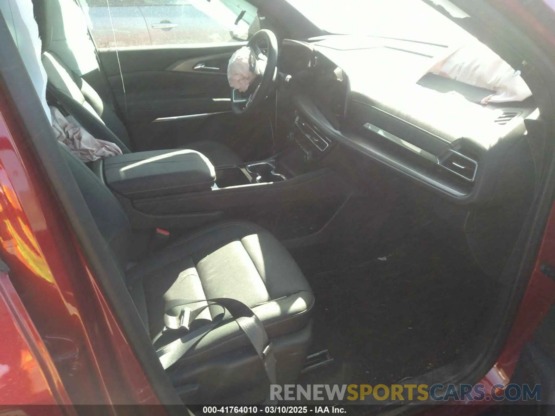 5 Photograph of a damaged car 1GNEVGRS8SJ157218 CHEVROLET TRAVERSE 2025