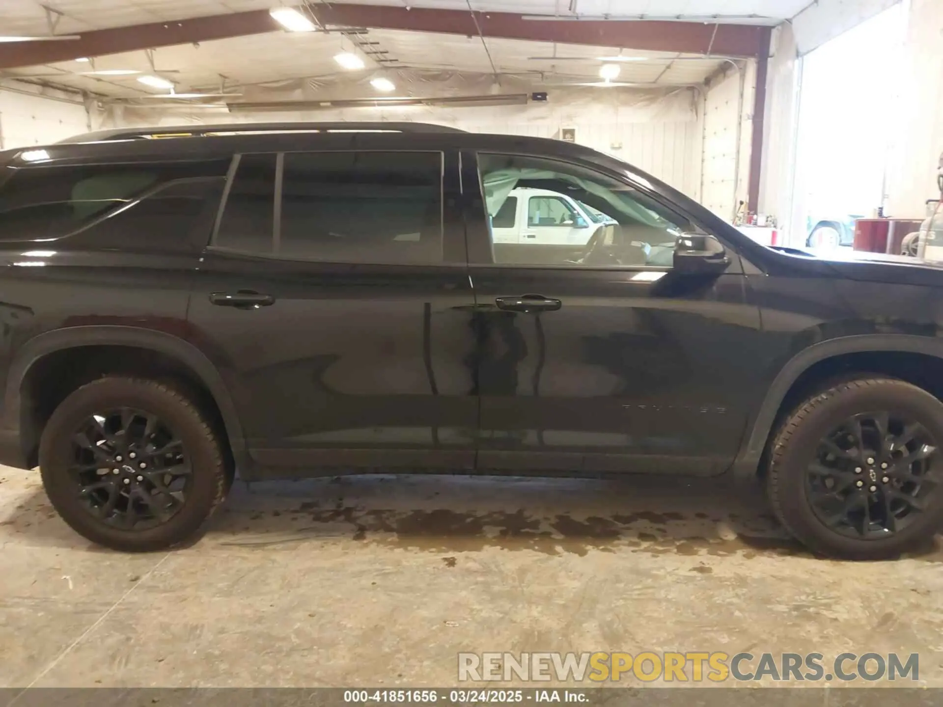 13 Photograph of a damaged car 1GNEVGRSXSJ157348 CHEVROLET TRAVERSE 2025