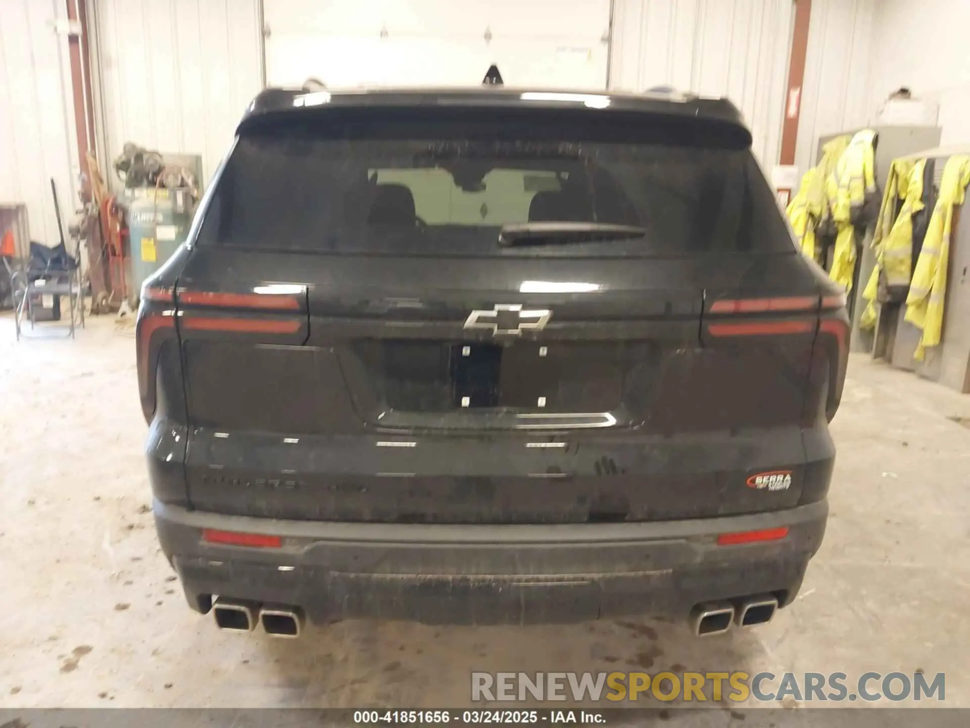 16 Photograph of a damaged car 1GNEVGRSXSJ157348 CHEVROLET TRAVERSE 2025