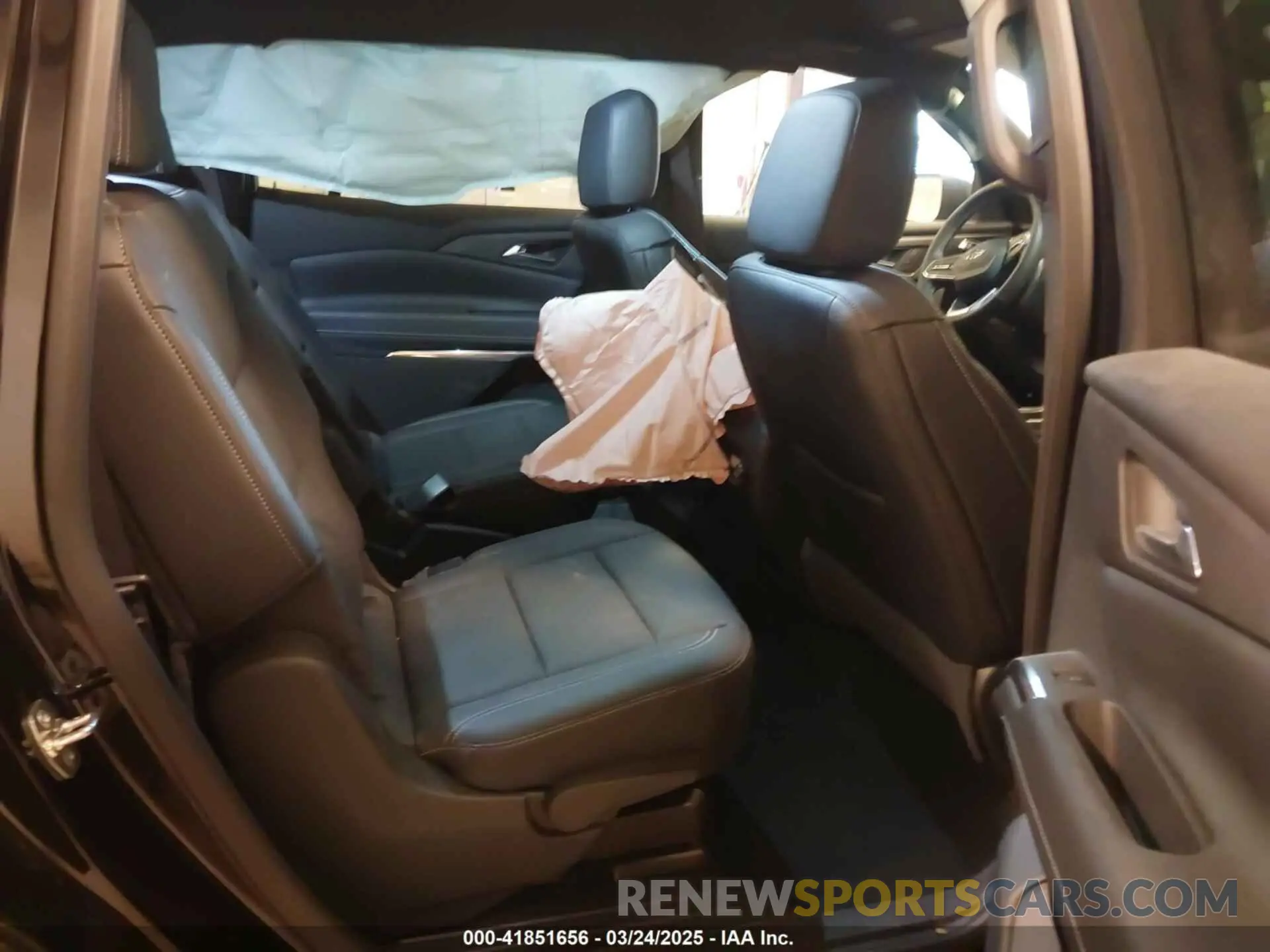 8 Photograph of a damaged car 1GNEVGRSXSJ157348 CHEVROLET TRAVERSE 2025