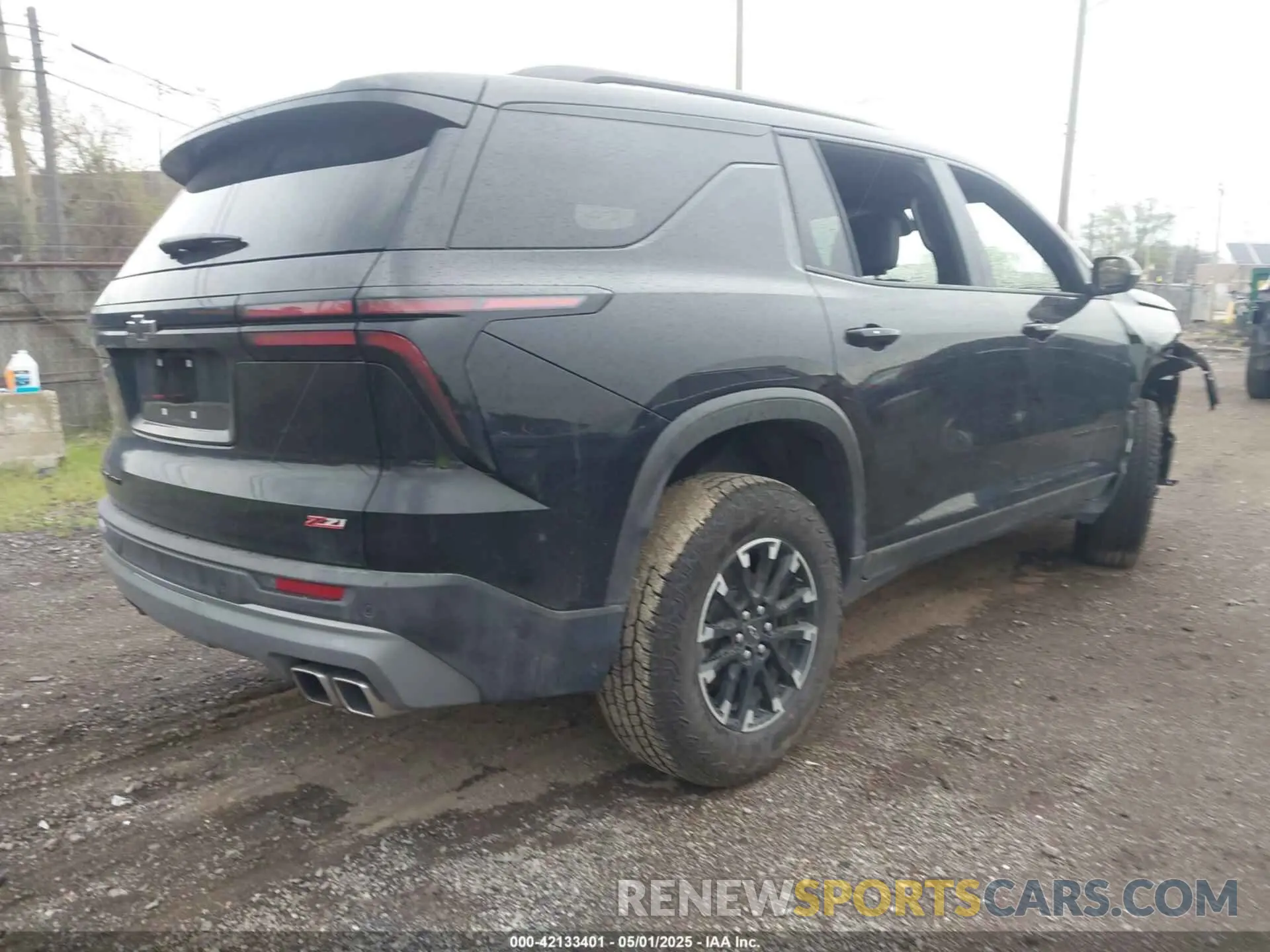 4 Photograph of a damaged car 1GNEVJRS1SJ144971 CHEVROLET TRAVERSE 2025