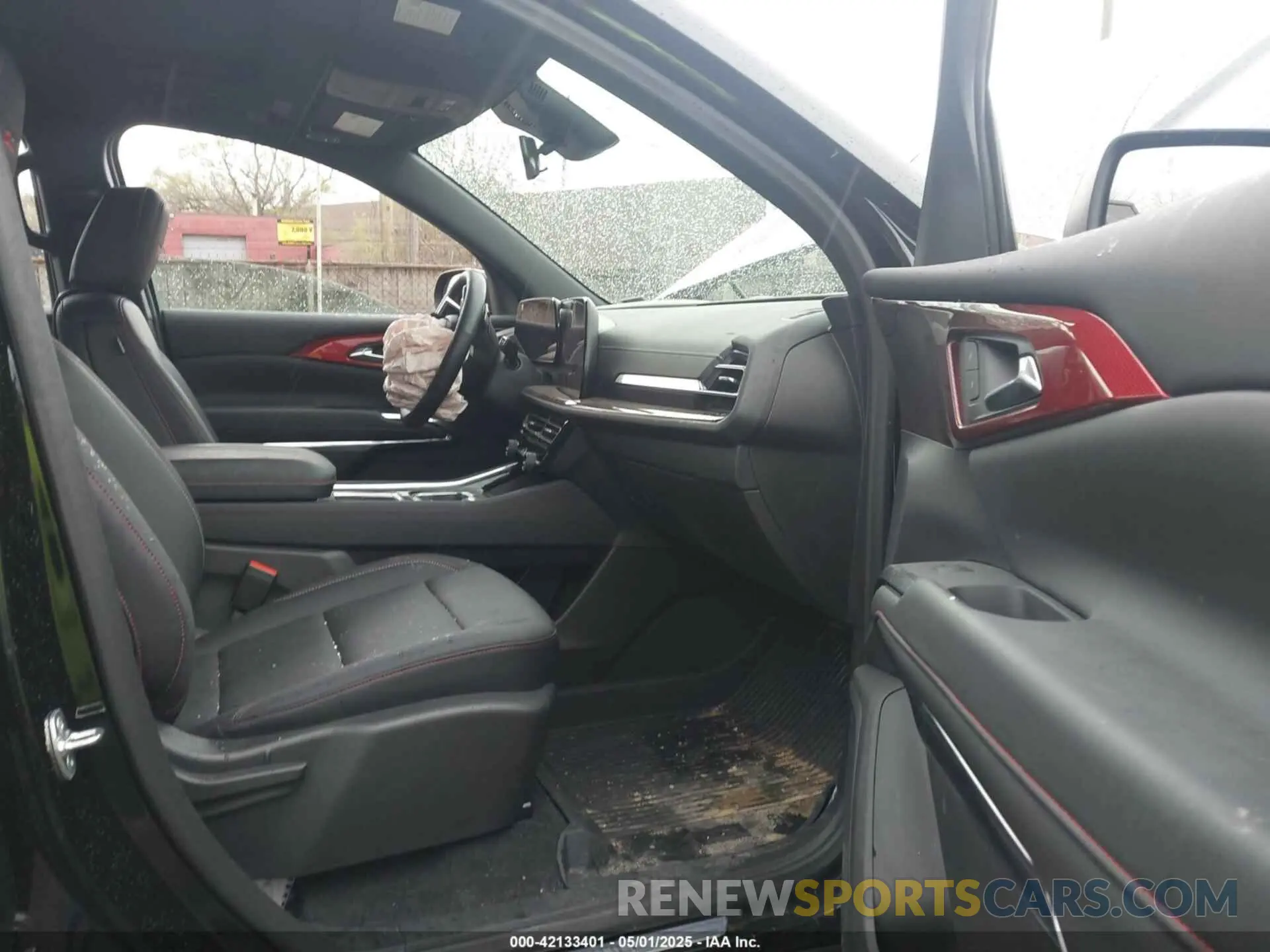 5 Photograph of a damaged car 1GNEVJRS1SJ144971 CHEVROLET TRAVERSE 2025