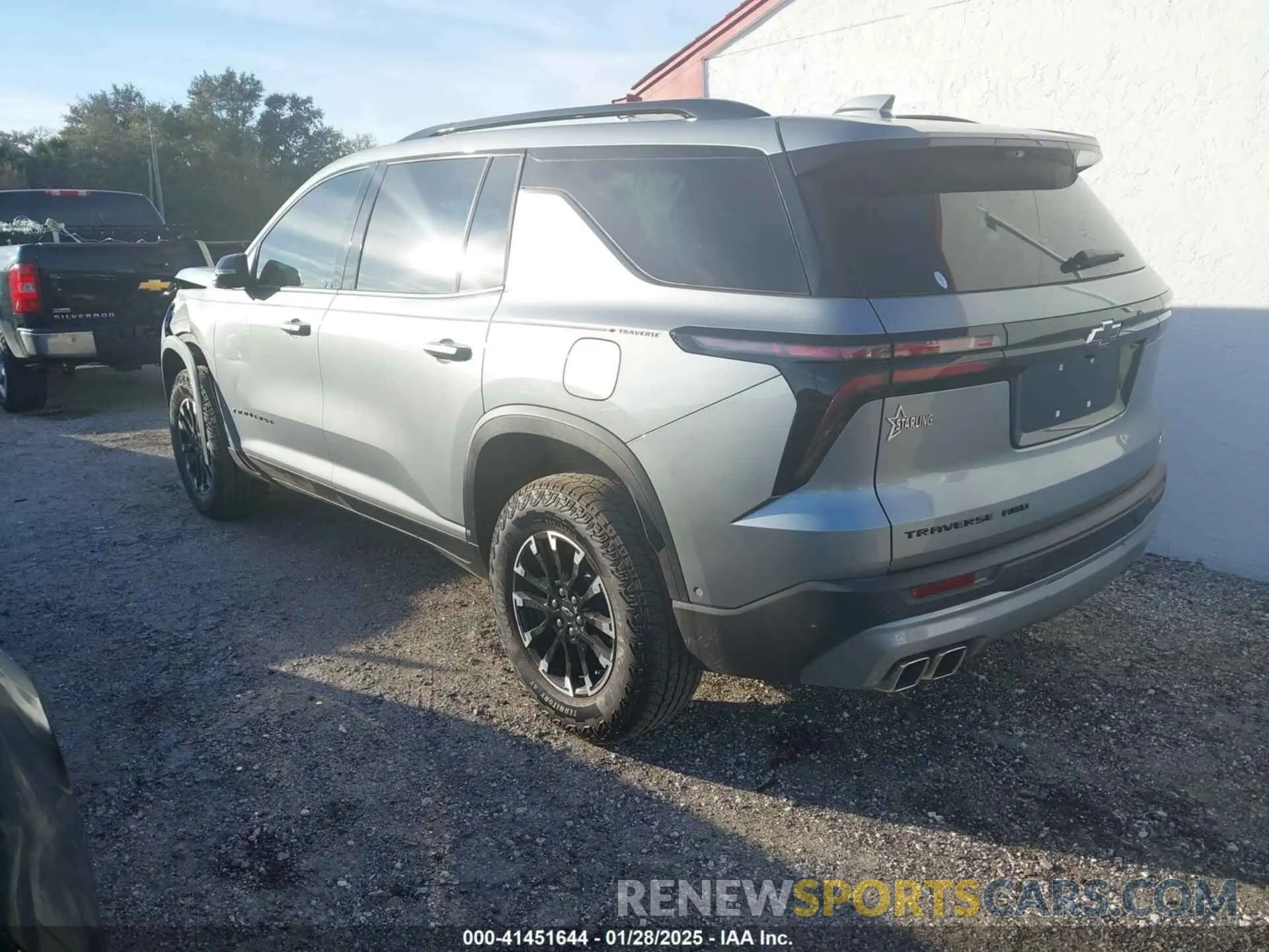 3 Photograph of a damaged car 1GNEVJRS2SJ119268 CHEVROLET TRAVERSE 2025