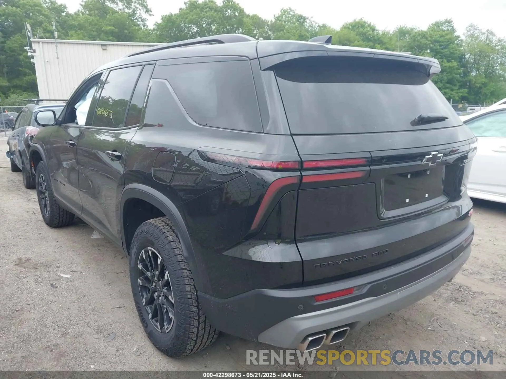 3 Photograph of a damaged car 1GNEVJRS2SJ145062 CHEVROLET TRAVERSE 2025