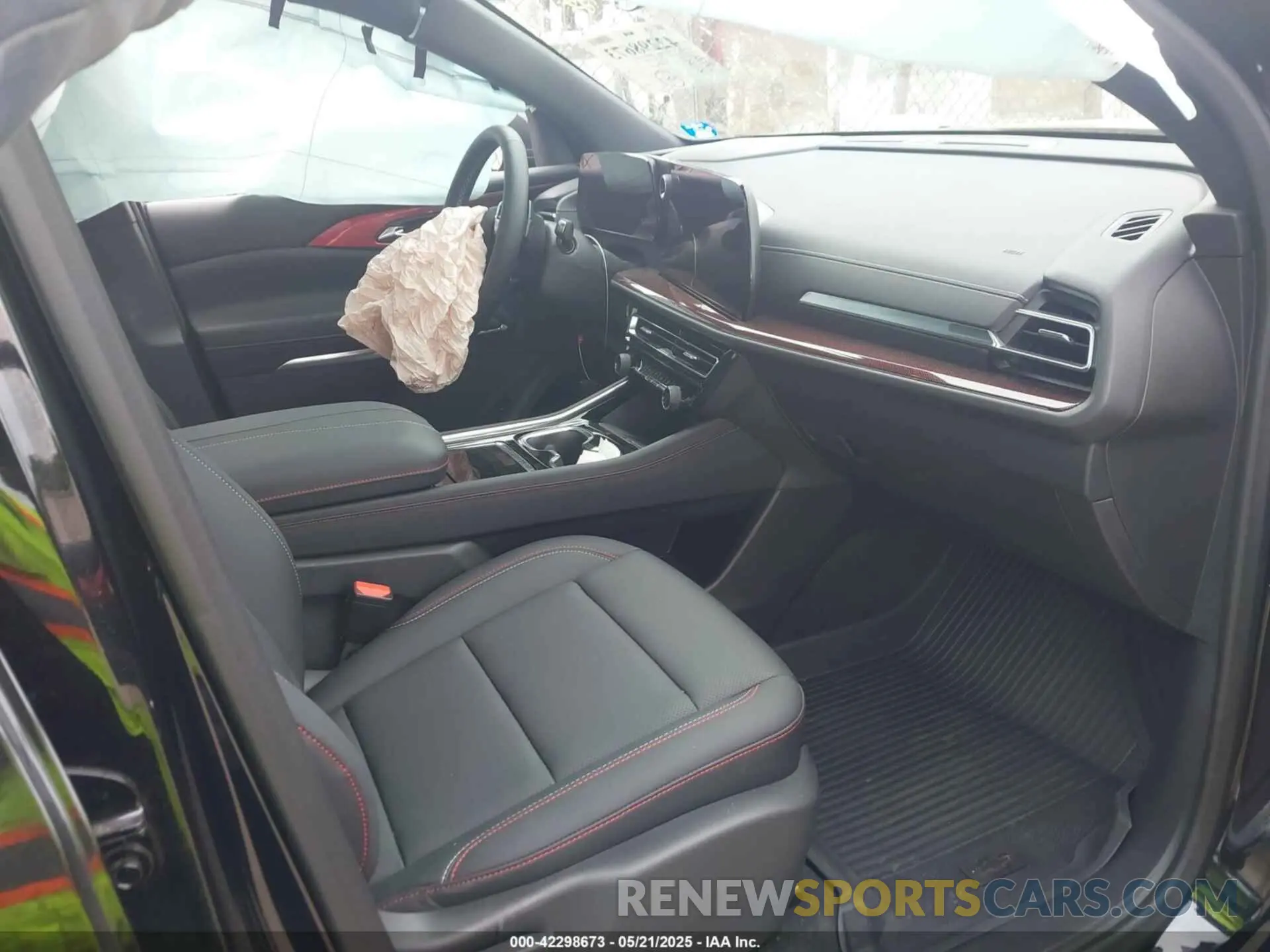 5 Photograph of a damaged car 1GNEVJRS2SJ145062 CHEVROLET TRAVERSE 2025