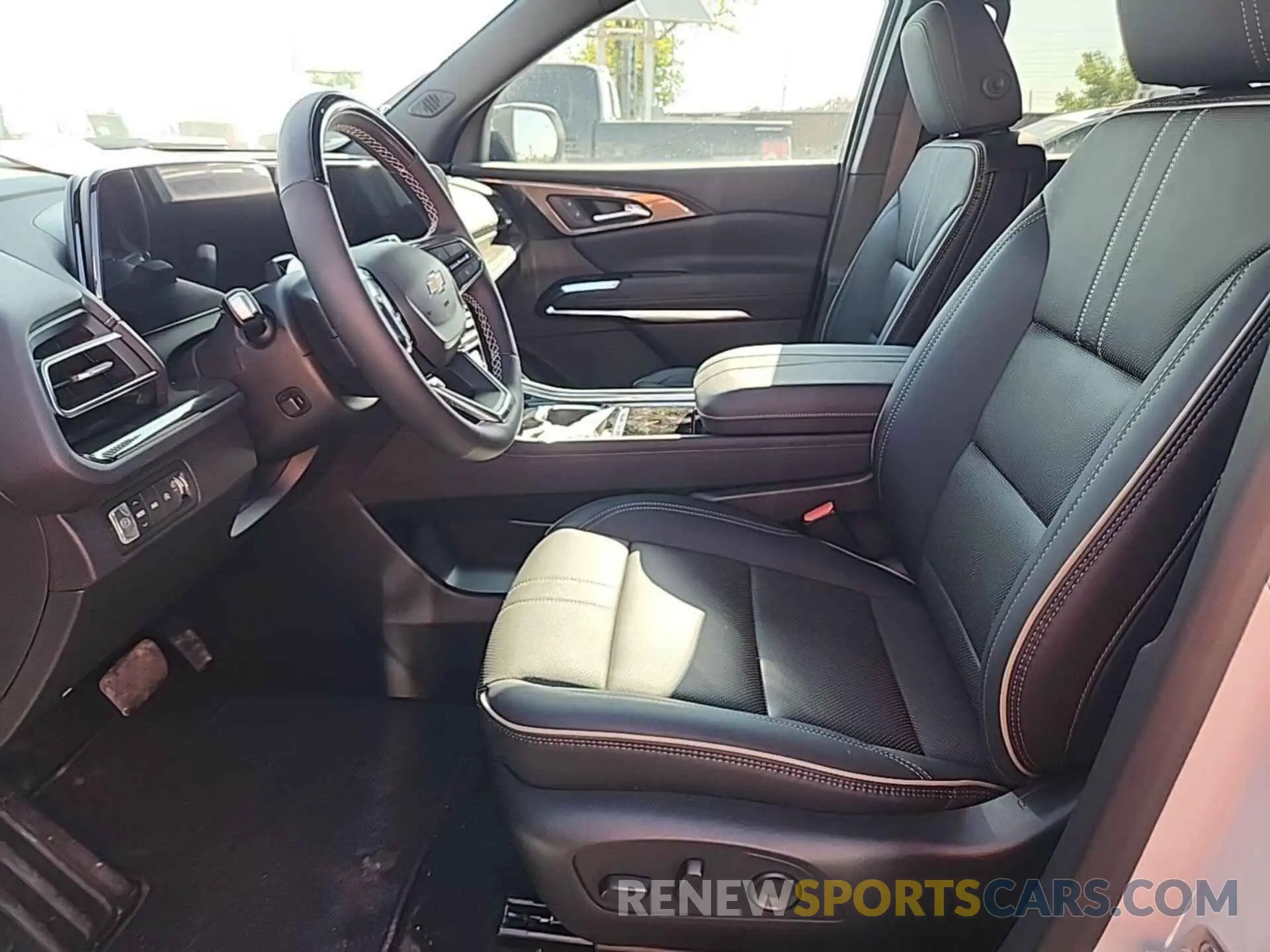 11 Photograph of a damaged car 1GNEVKRS0SJ144952 CHEVROLET TRAVERSE 2025