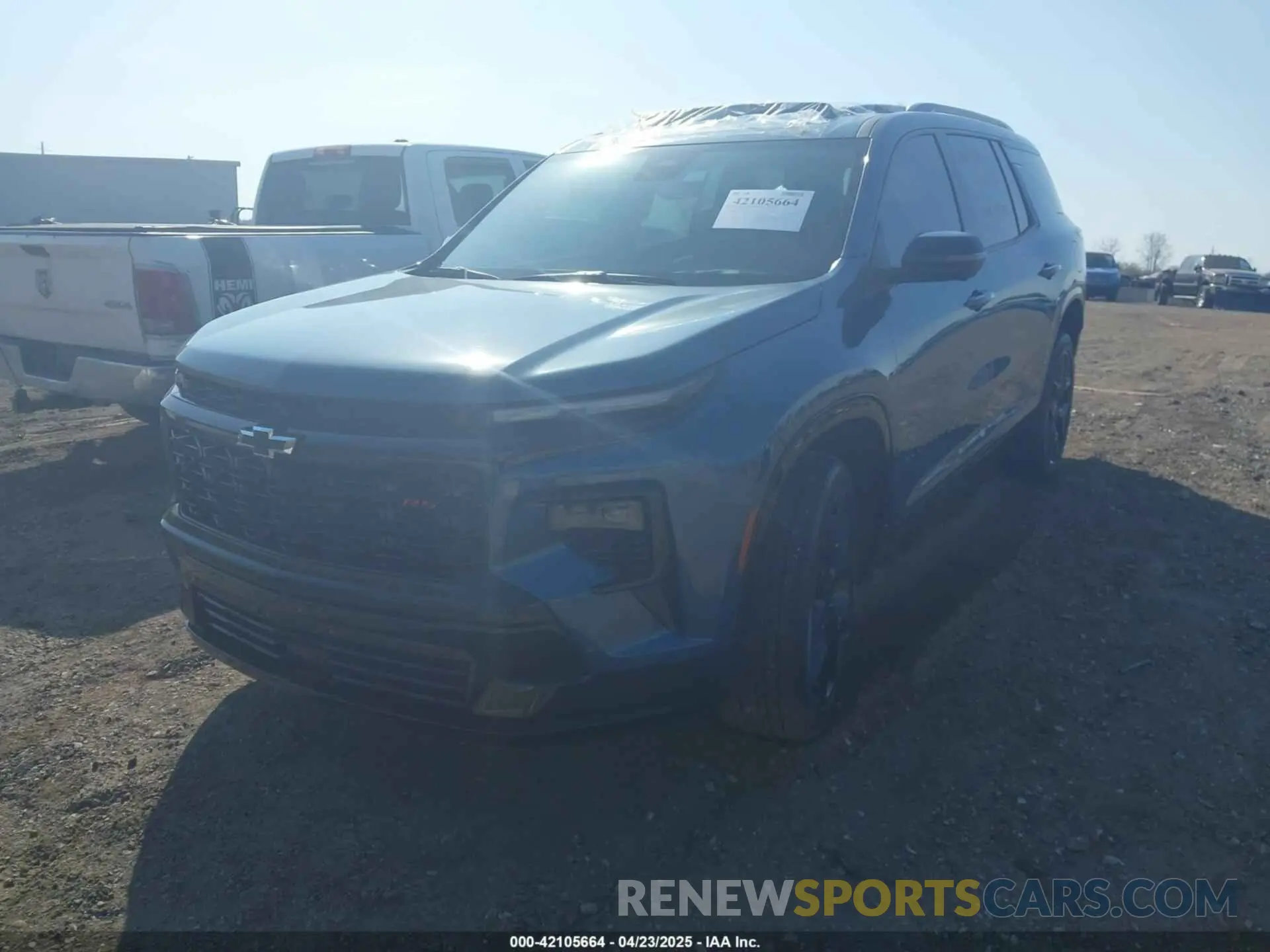 2 Photograph of a damaged car 1GNEVLRS5SJ206433 CHEVROLET TRAVERSE 2025