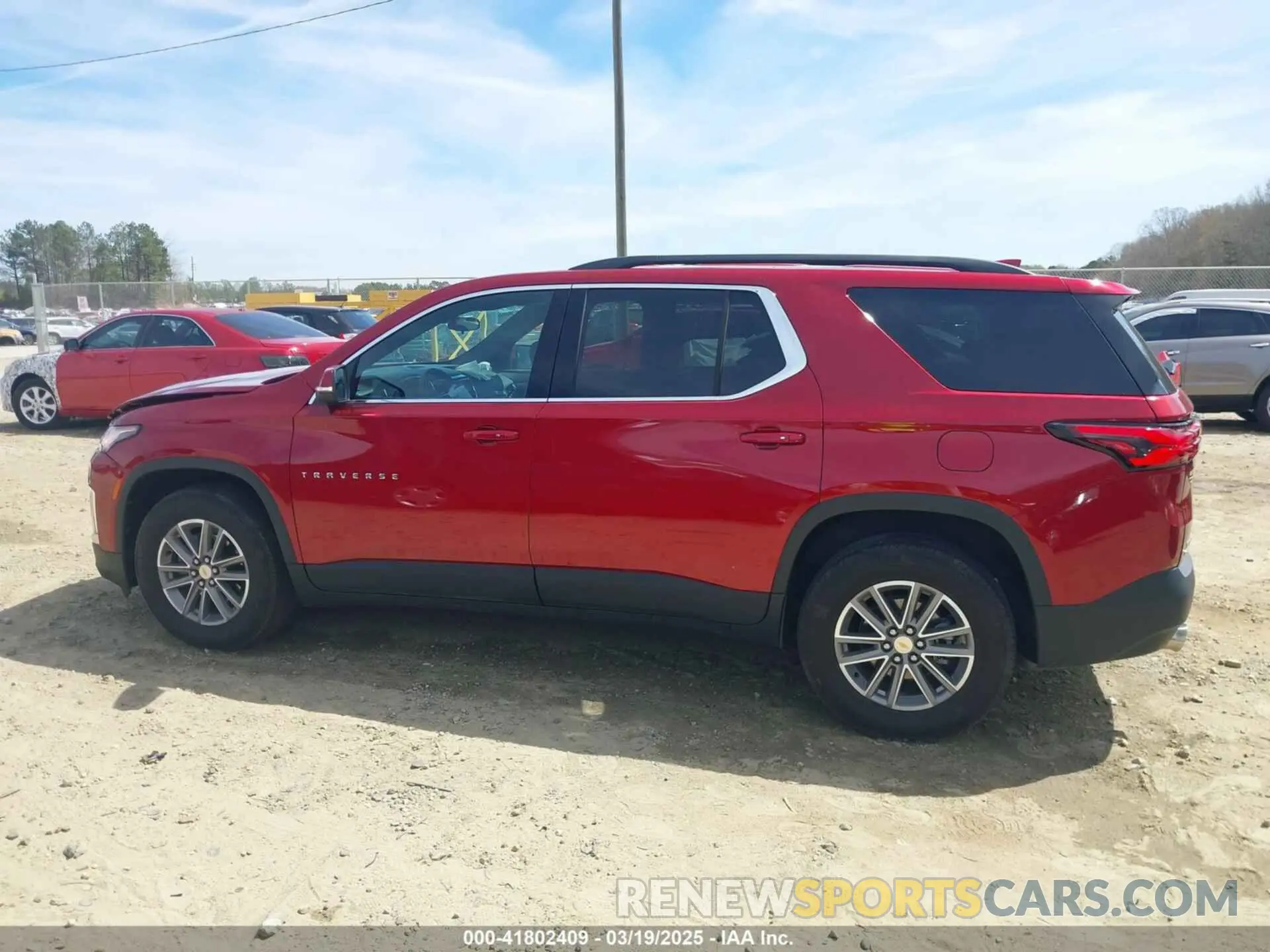 14 Photograph of a damaged car 1GNESVKW4RJ131493 CHEVROLET TRAVERSE LIMITED 2024