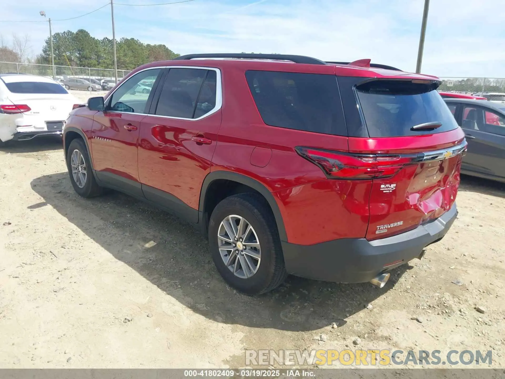 3 Photograph of a damaged car 1GNESVKW4RJ131493 CHEVROLET TRAVERSE LIMITED 2024