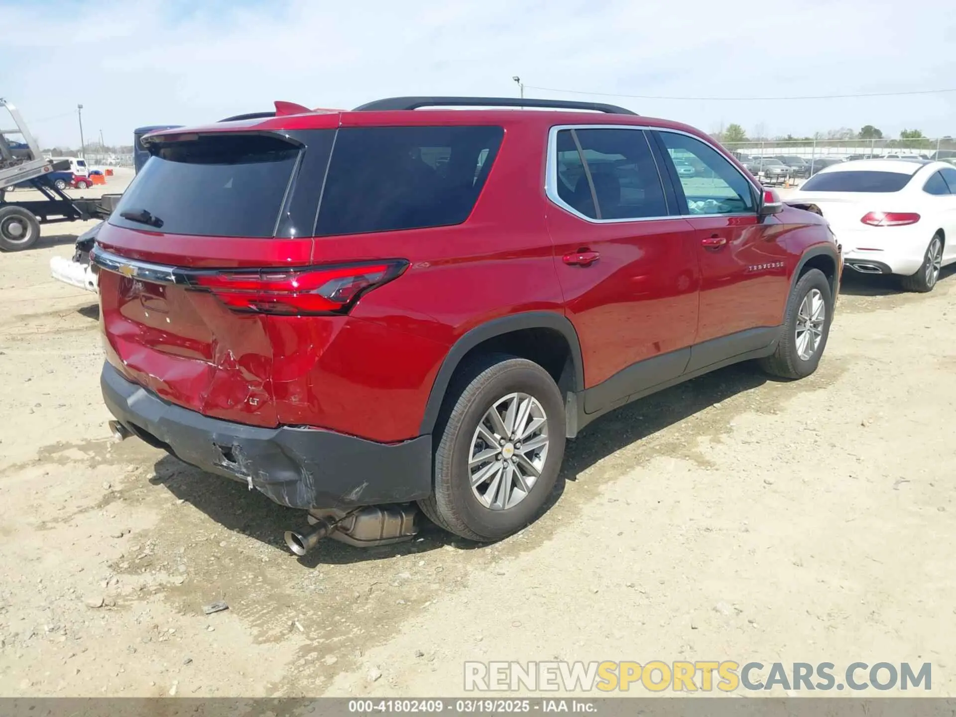 4 Photograph of a damaged car 1GNESVKW4RJ131493 CHEVROLET TRAVERSE LIMITED 2024