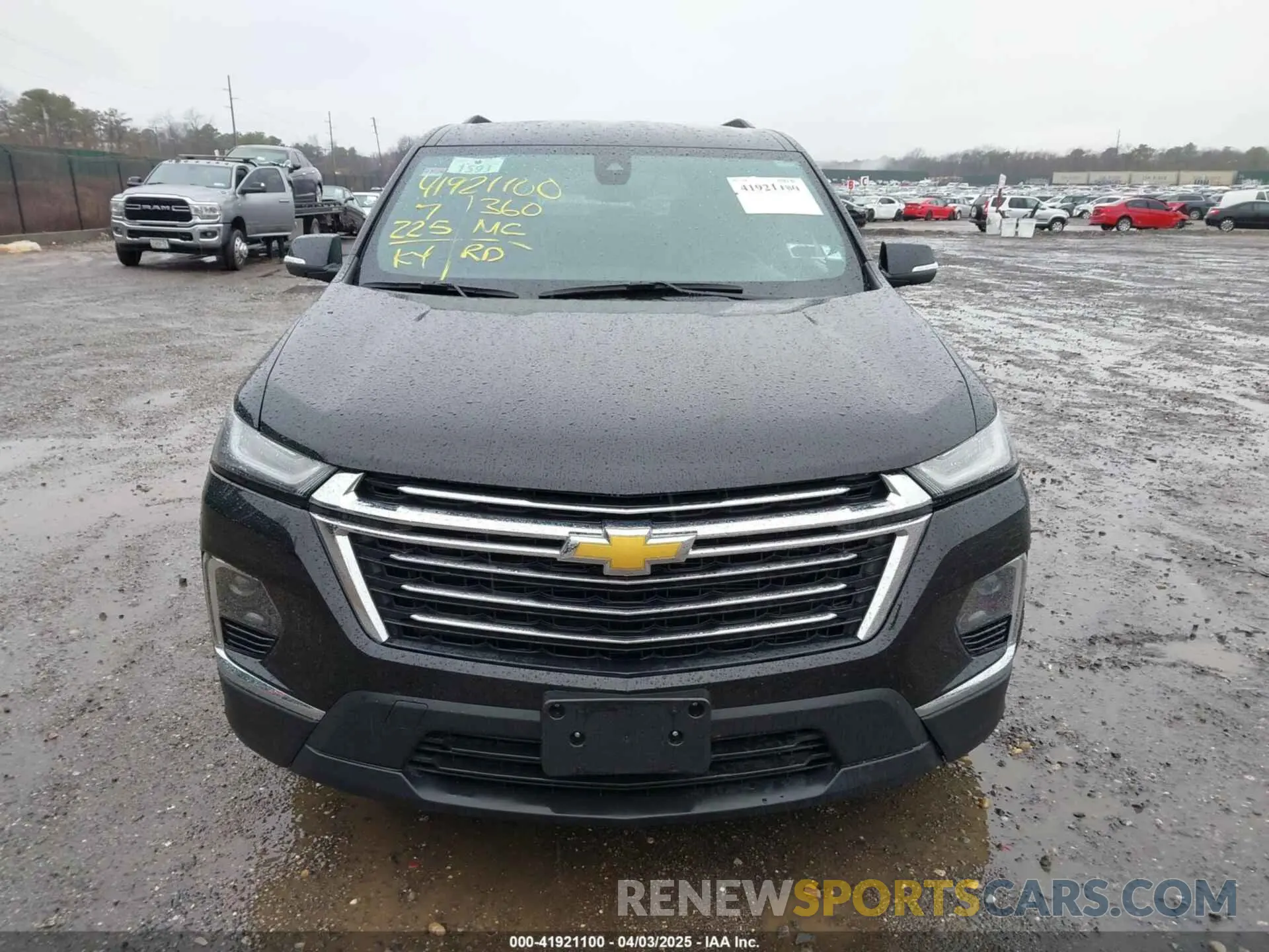 12 Photograph of a damaged car 1GNETVKW5RJ137400 CHEVROLET TRAVERSE LIMITED 2024