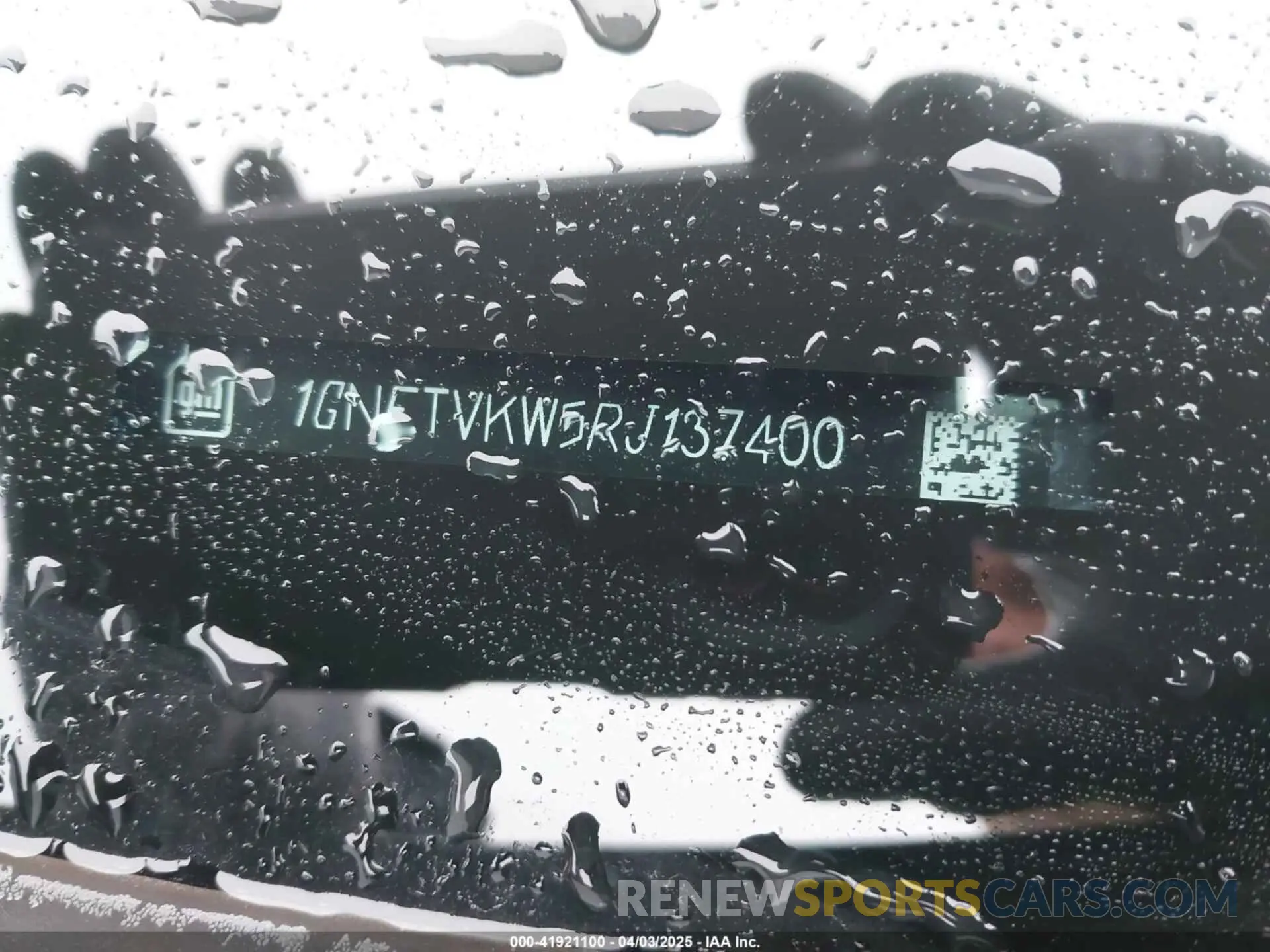 17 Photograph of a damaged car 1GNETVKW5RJ137400 CHEVROLET TRAVERSE LIMITED 2024