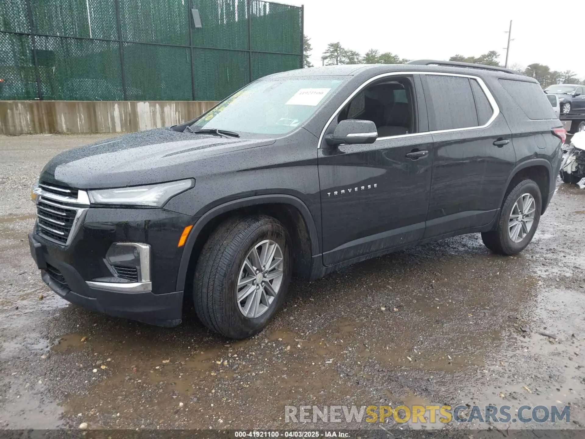 2 Photograph of a damaged car 1GNETVKW5RJ137400 CHEVROLET TRAVERSE LIMITED 2024