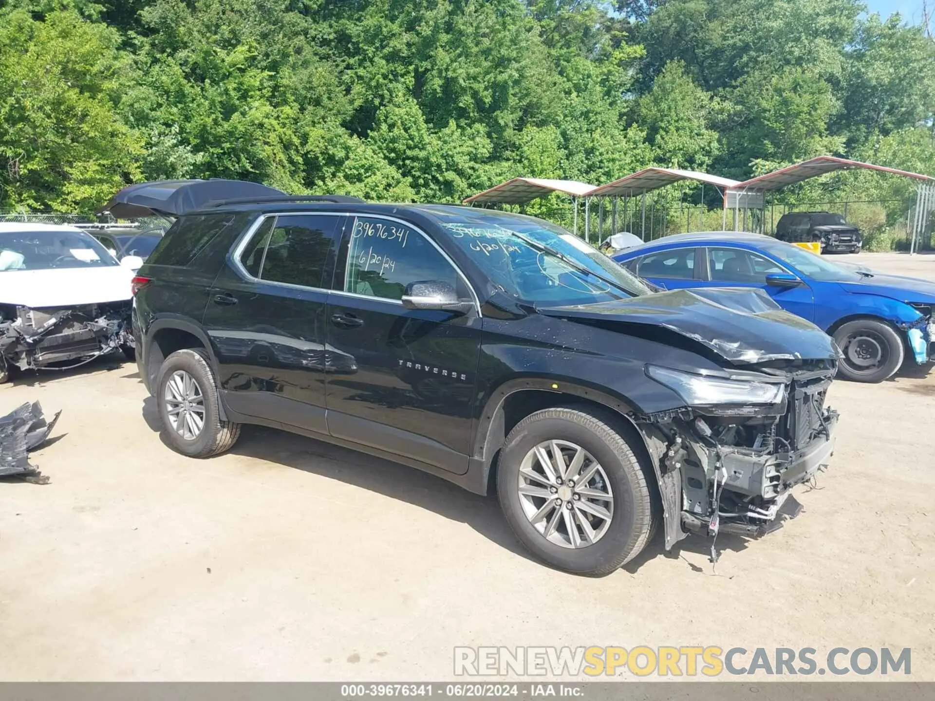 1 Photograph of a damaged car 1GNETVKW6RJ131055 CHEVROLET TRAVERSE LIMITED 2024