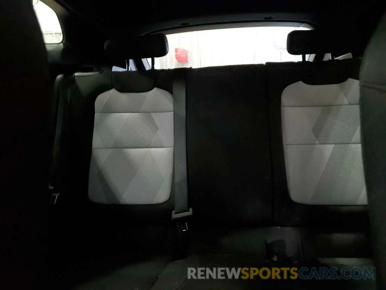 10 Photograph of a damaged car KL77LGE29RC066063 CHEVROLET TRAX 1RS 2019