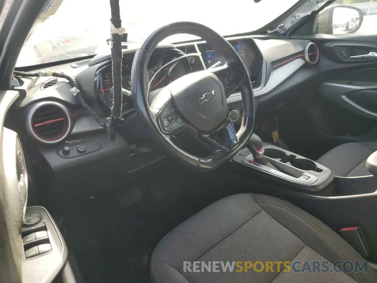 8 Photograph of a damaged car KL77LGE20RC046672 CHEVROLET TRAX 1RS 2024