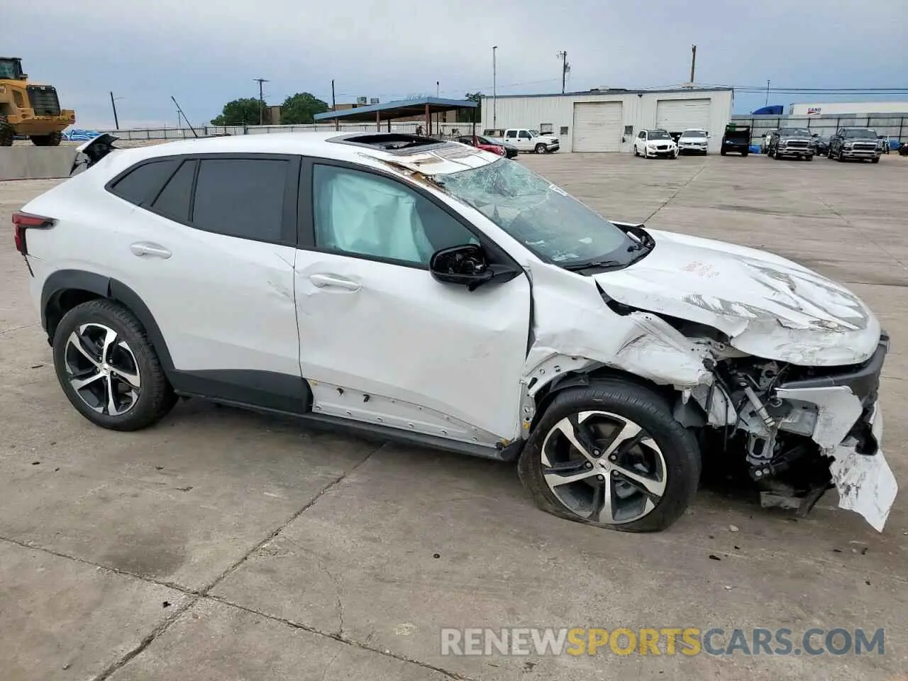 4 Photograph of a damaged car KL77LGE20RC067327 CHEVROLET TRAX 1RS 2024
