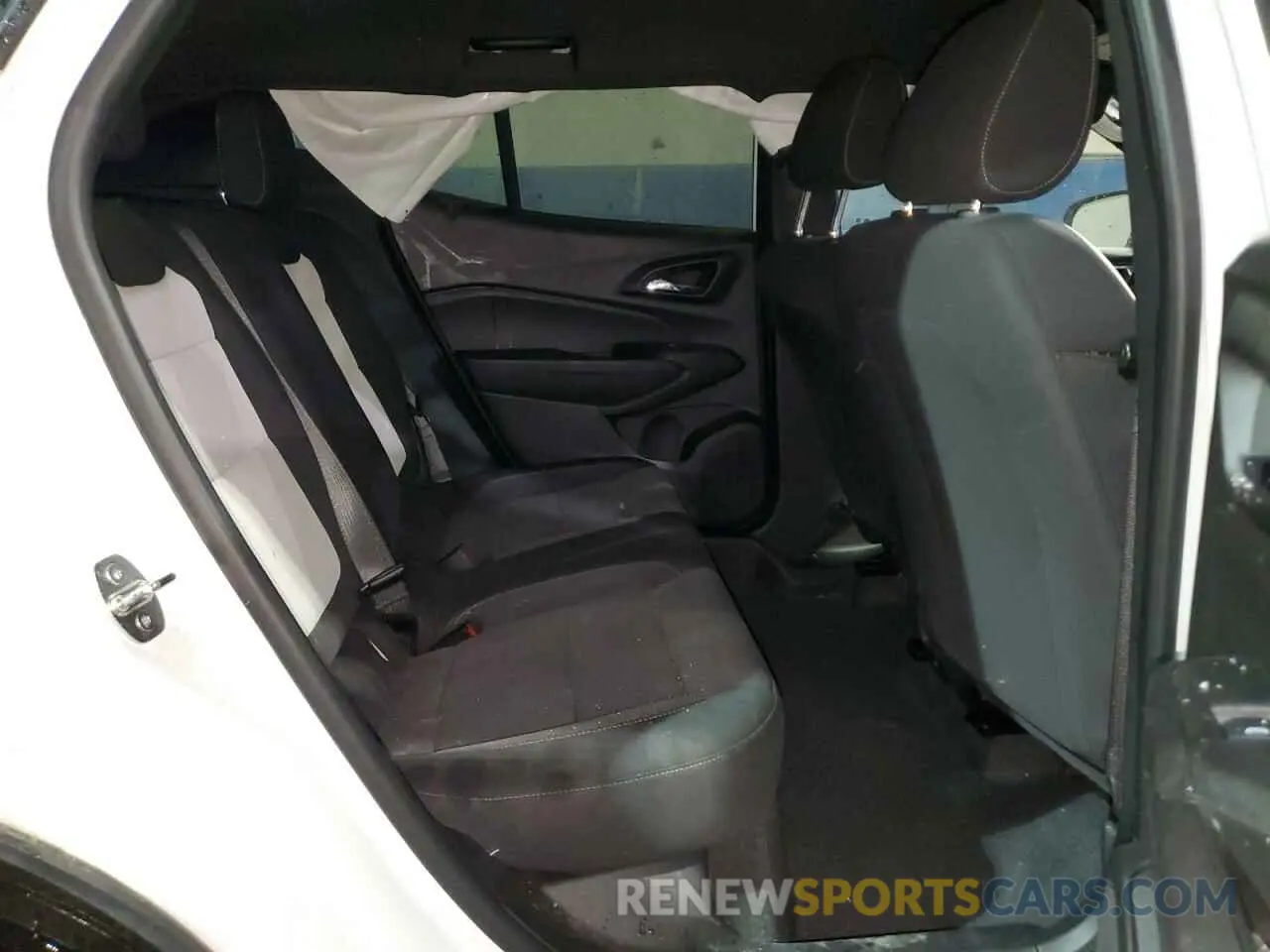 11 Photograph of a damaged car KL77LGE21RC097730 CHEVROLET TRAX 1RS 2024