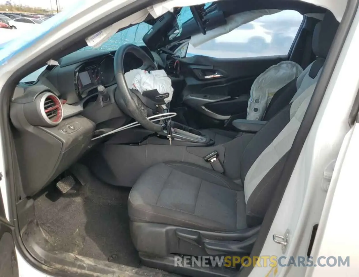 7 Photograph of a damaged car KL77LGE21RC097730 CHEVROLET TRAX 1RS 2024