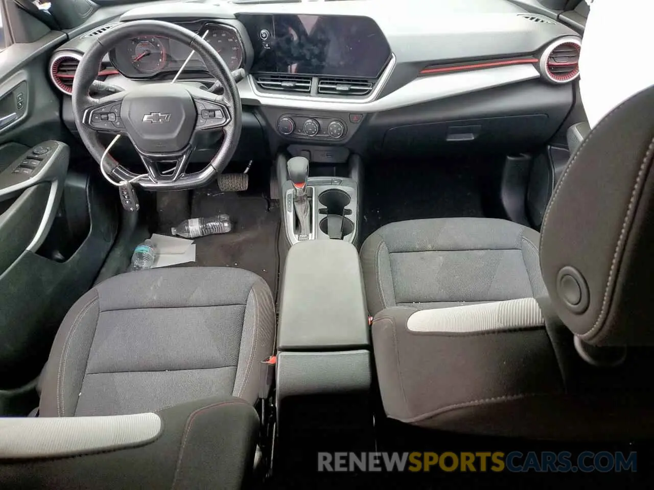 8 Photograph of a damaged car KL77LGE25RC017071 CHEVROLET TRAX 1RS 2024