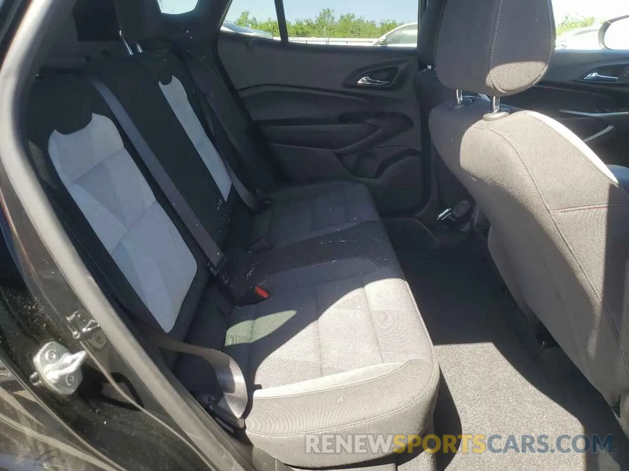 11 Photograph of a damaged car KL77LGE25RC062544 CHEVROLET TRAX 1RS 2024
