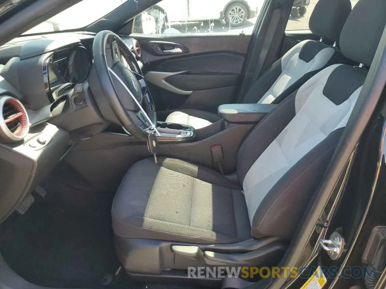 7 Photograph of a damaged car KL77LGE25RC062544 CHEVROLET TRAX 1RS 2024