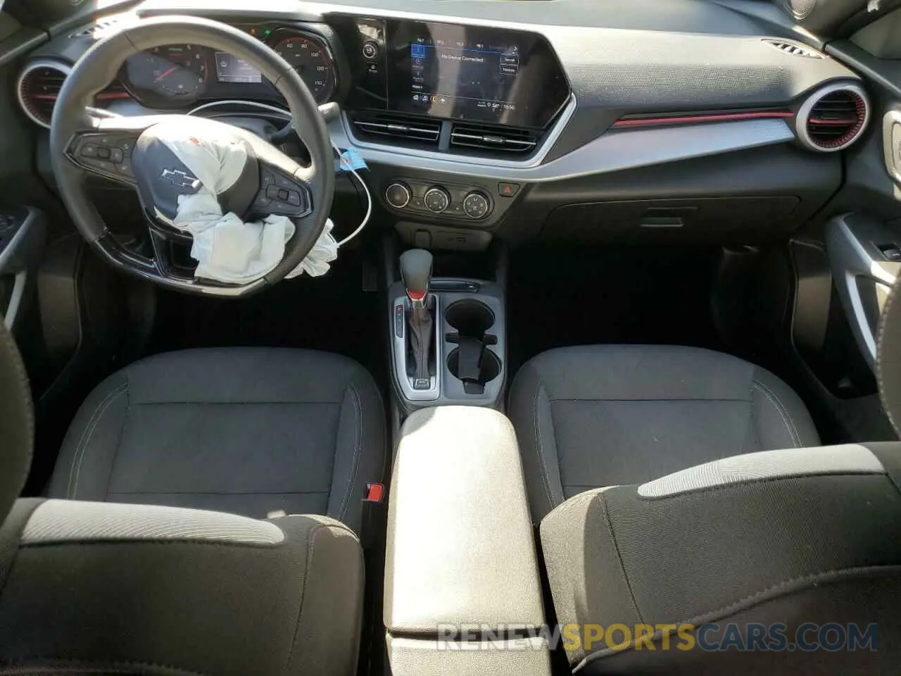 8 Photograph of a damaged car KL77LGE25RC131720 CHEVROLET TRAX 1RS 2024