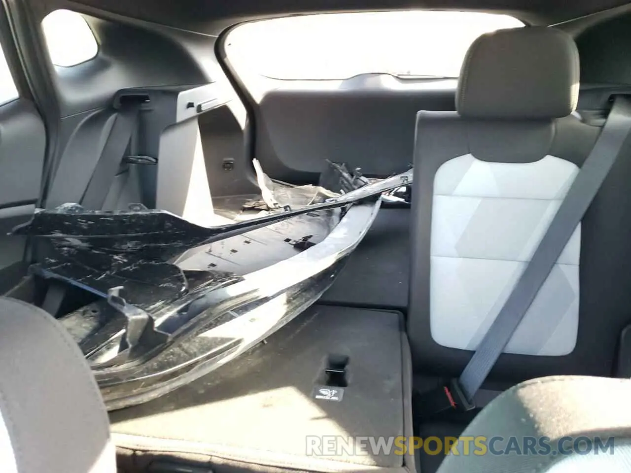 10 Photograph of a damaged car KL77LGE29RC141635 CHEVROLET TRAX 1RS 2024