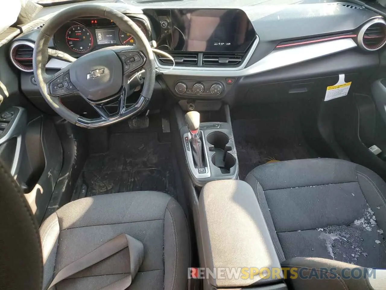 8 Photograph of a damaged car KL77LGEP6SC123692 CHEVROLET TRAX 1RS 2025